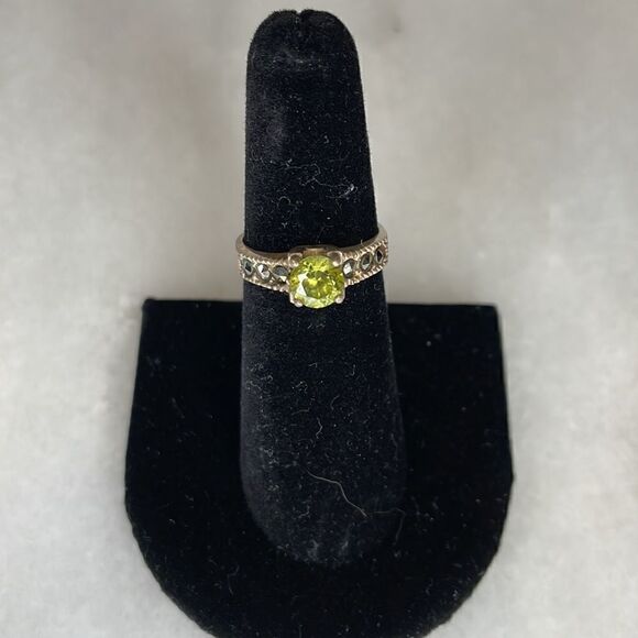 Sterling Silver Marcasite and Peridot-Colored Stone Ring - Picture 2 of 10